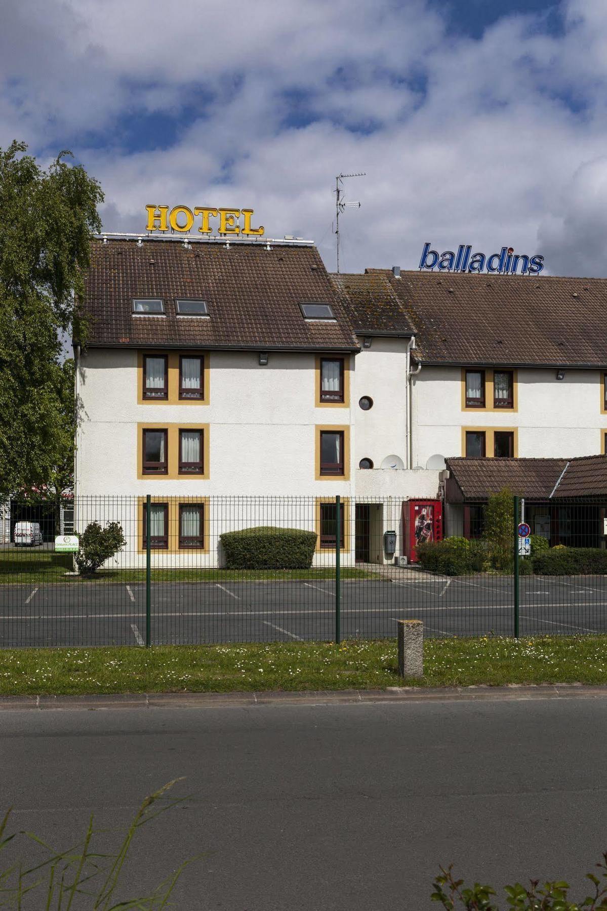 authentic by balladins Valenciennes Aéroport Rouvignies Esterno foto